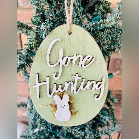 *Egg Hunt Ornament “Gone Hunting” - Picture 8 of 9